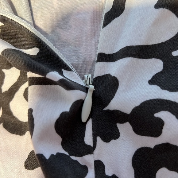 J. Crew Stretch Floral Pattern A-Line Mini Skirt With Zipper Size 6 - Picture 9 of 9